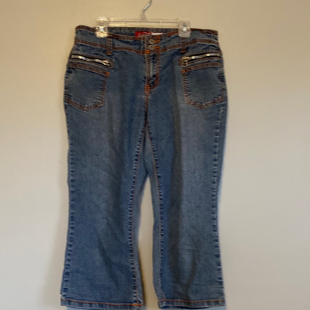 VGUC blue Lazer Jeans capris size 7